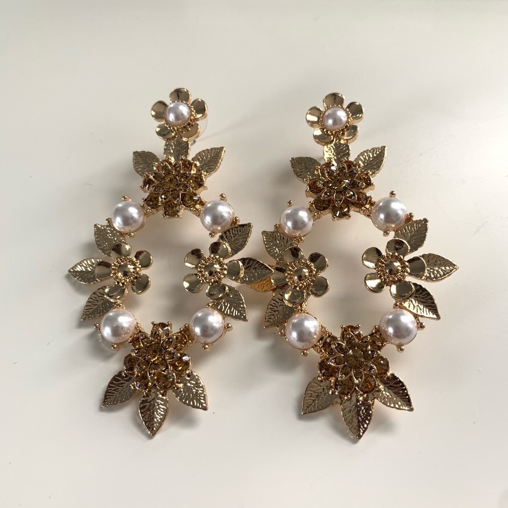 dangle earrings